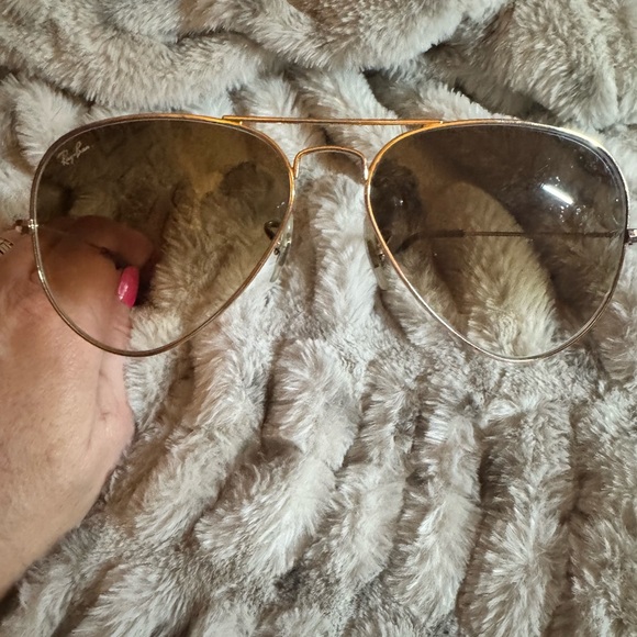 Ray-Ban Gold Aviator Sunglasses RB3025 58mm